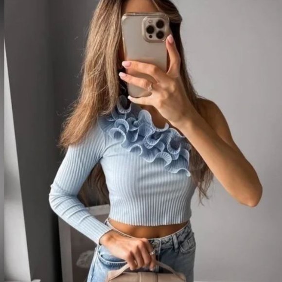 NWT One Shoulder Blue Crop Top. - Picture 2 of 13